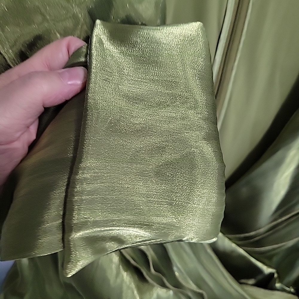 Cachet Olive Green Women's Top - Picture 5 of 11